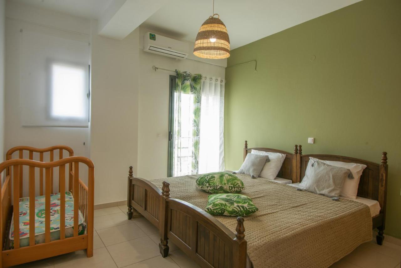 Chrisambelos Apartments อิสตรอน ภายนอก รูปภาพ