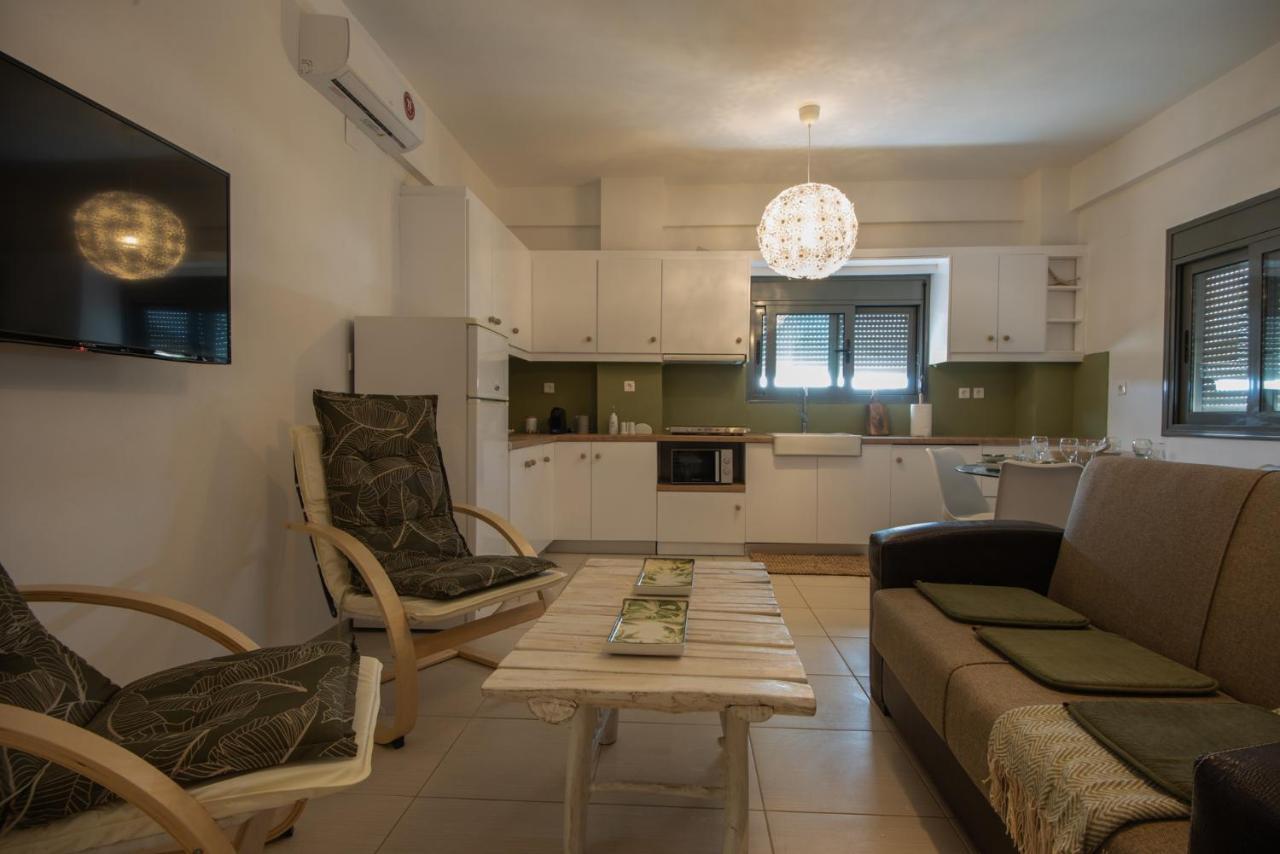 Chrisambelos Apartments อิสตรอน ภายนอก รูปภาพ