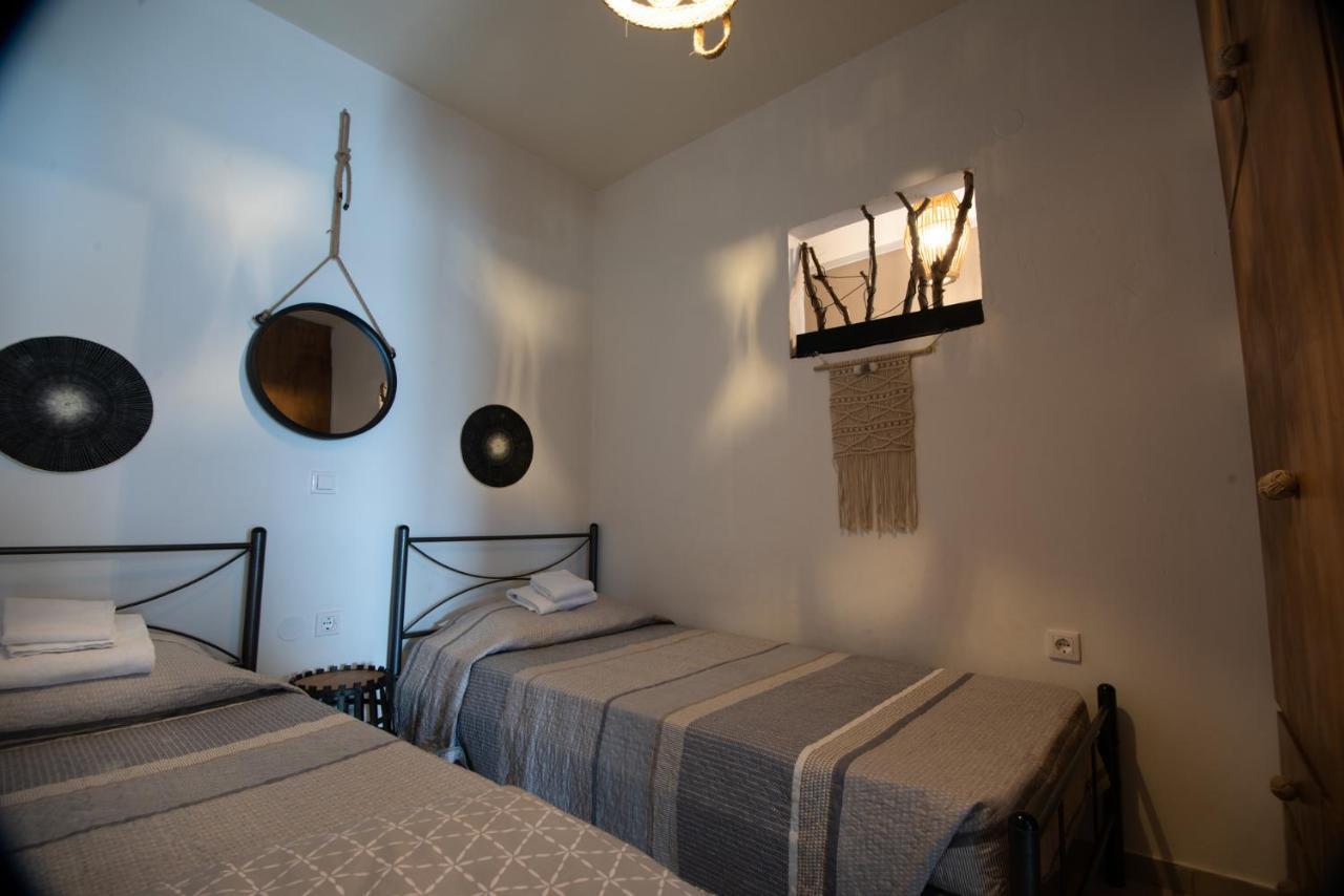 Chrisambelos Apartments อิสตรอน ภายนอก รูปภาพ